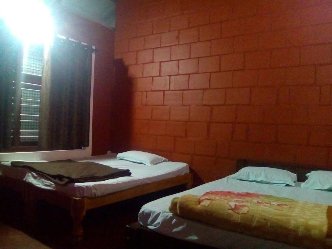 Athena Homestay Somvārpet Exteriér fotografie