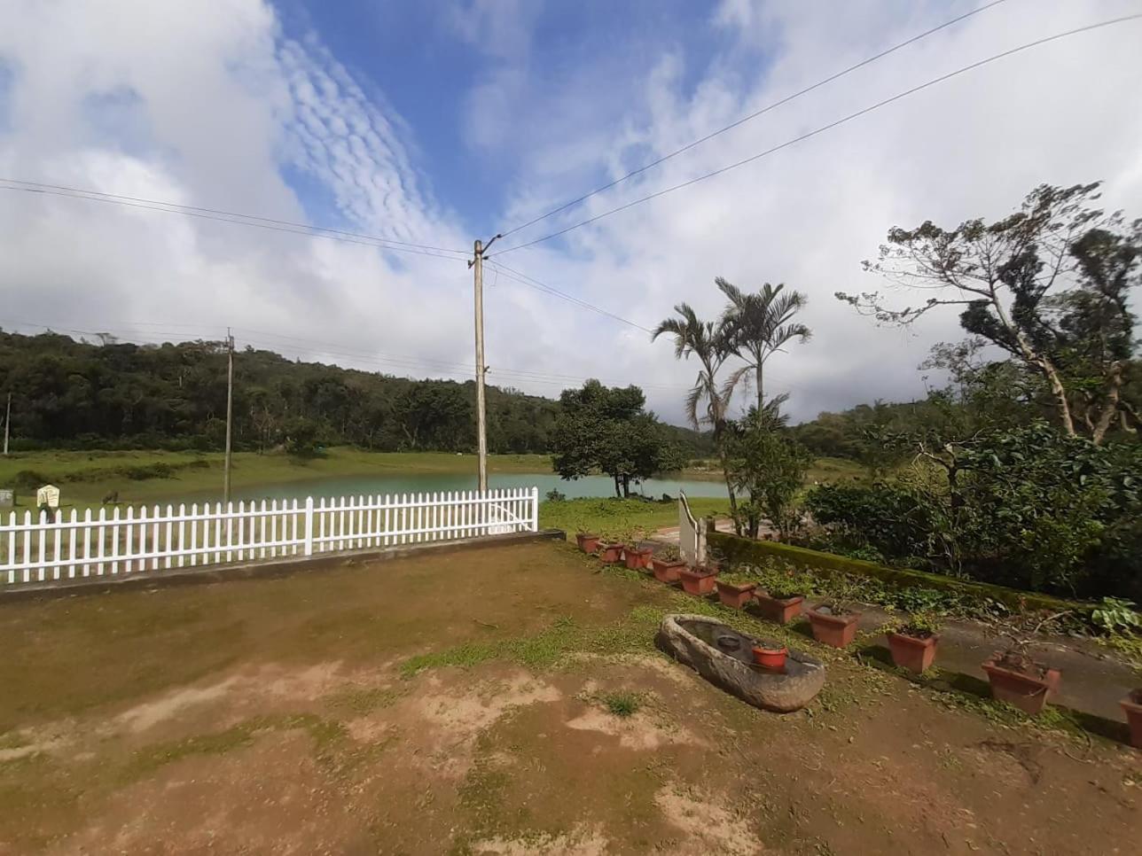 Athena Homestay Somvārpet Exteriér fotografie
